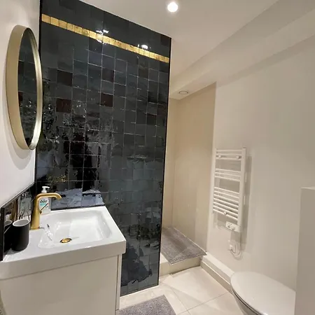 4 Guests Moderne Place Breteuil *