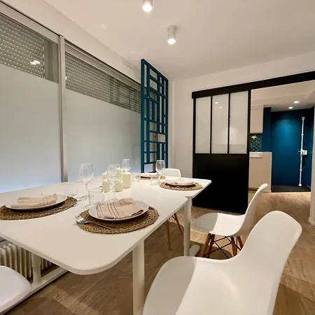 4 Guests Moderne Place Breteuil * Paříž