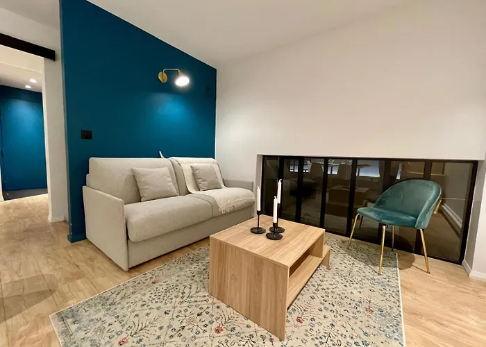 4 Guests Moderne Place Breteuil Apartment