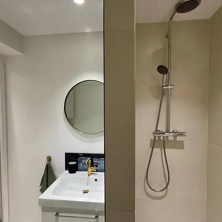 דירה 4 Guests Moderne Place Breteuil פריז